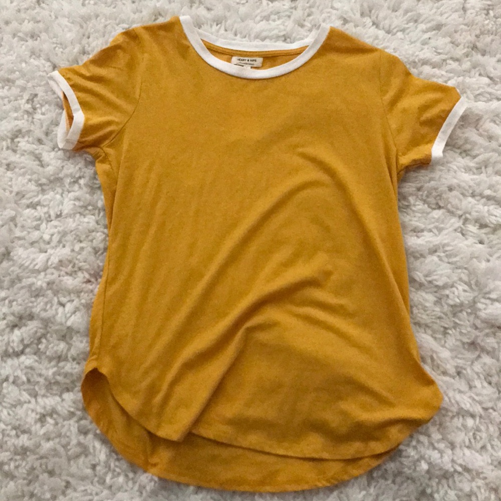 Yellow tee shirt